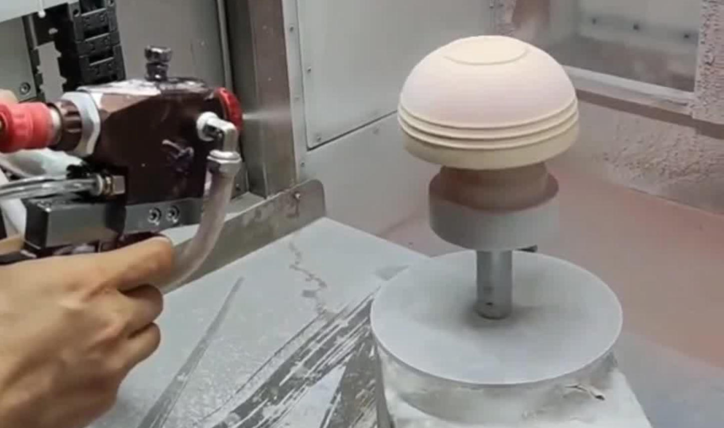 Smart coating technology, ceramic glaze innovation Ceramic glazing enters the era of robotized artistic imitation
